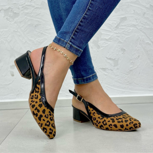 Tacones slingback en charol y animal print – Elegancia casual para oficina y salidas