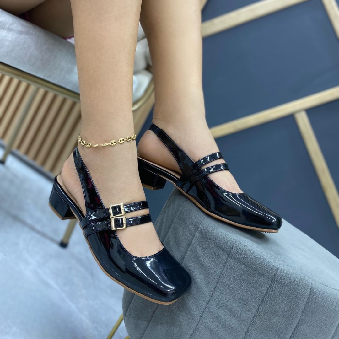 Tacones bajos Mary Jane en charol con doble tira - Estilo vintage con hebillas doradas