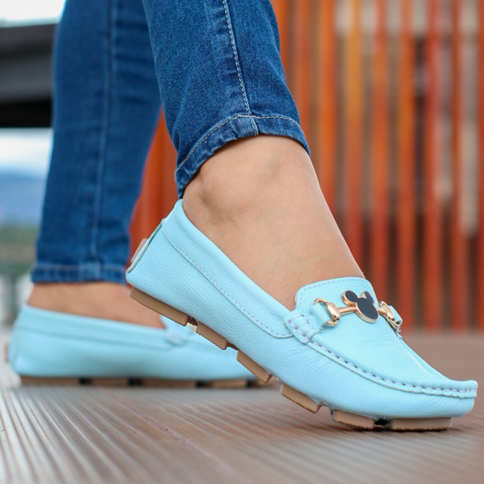 Mocasines casuales en cuero sintético con aplique decorativo – Estilo urbano femenino