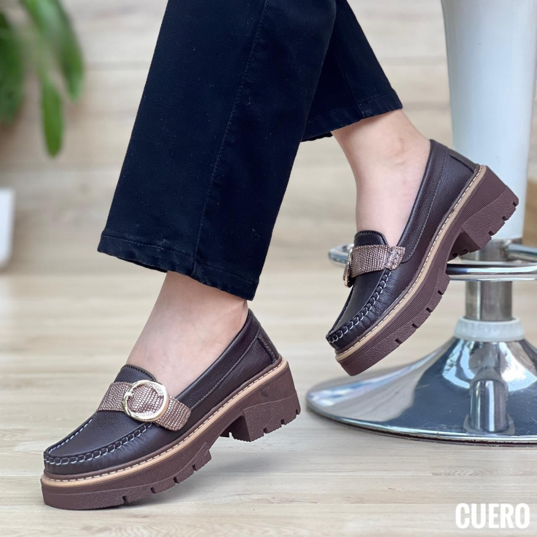 Mocasines chunky en cuero legítimo con detalle de hebilla – Estilo casual elegante