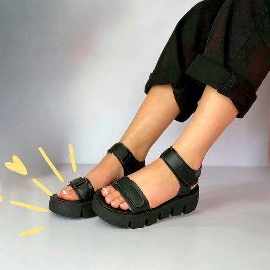 Sandalias de hule cierre mágico