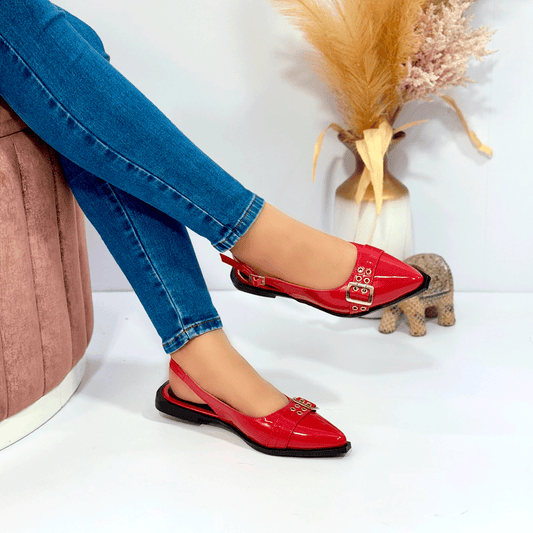 Balerinas Slingback Punta Fina con Hebilla en Charol