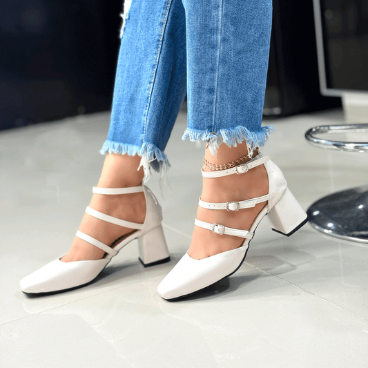 Mary Jane tacón medio cuadrado con triple correa