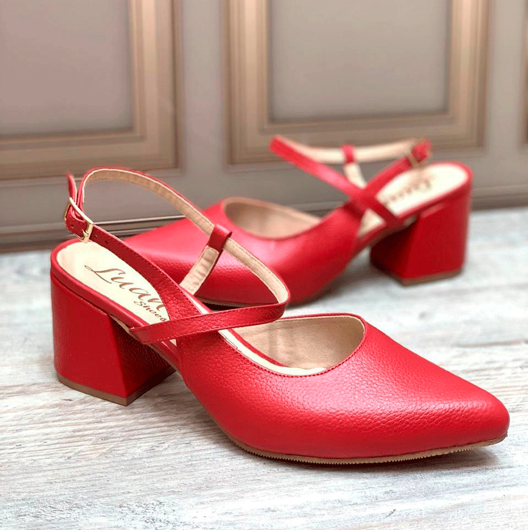 Tacones Mary Jane de cuero mate – Elegancia atemporal y comodidad