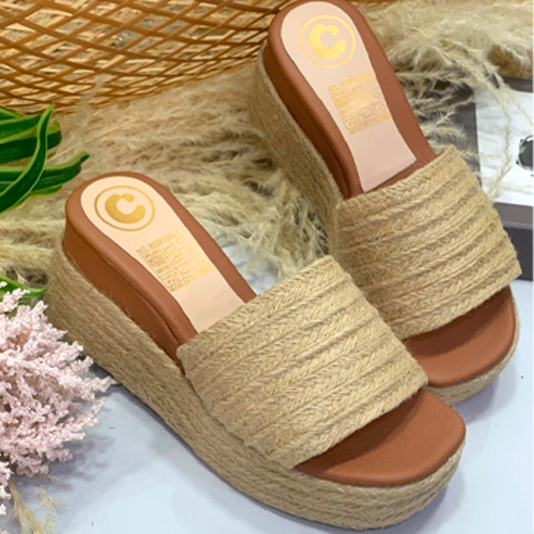 Sandalias slides boho en yute con plataforma y suela corrida