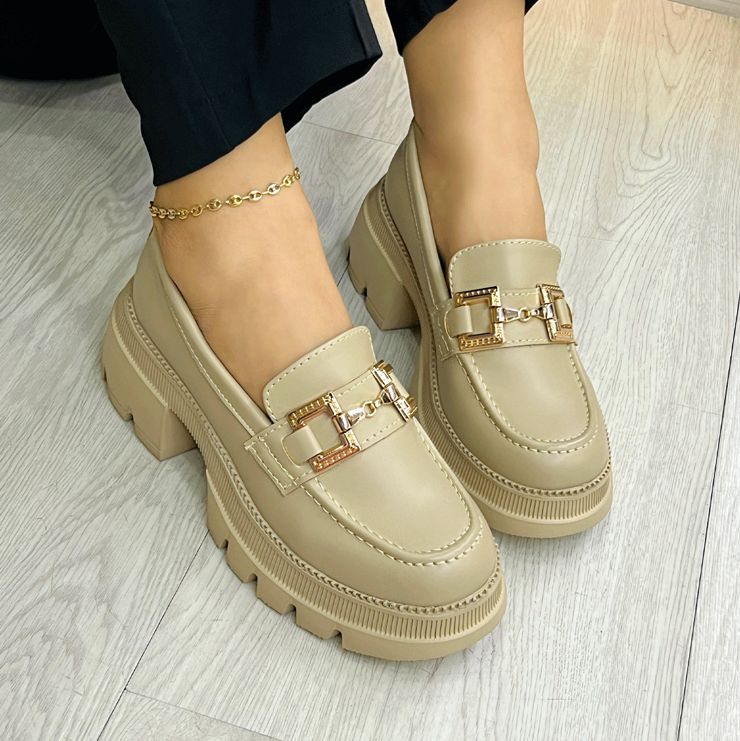 Mocasines Chunky con Hebilla Dorada