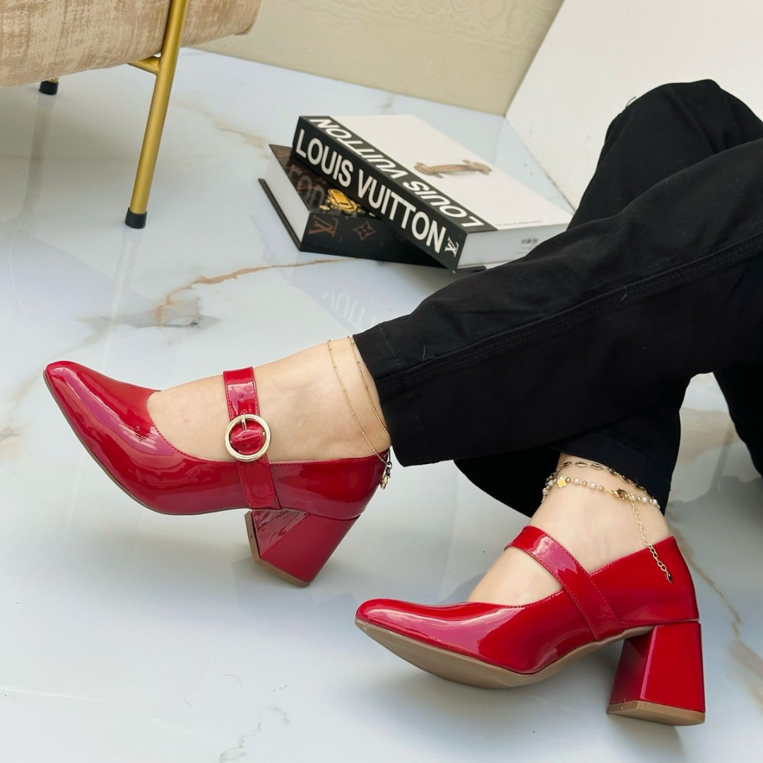 Mary Jane de charol con tacón bloque – Elegancia retro para dama