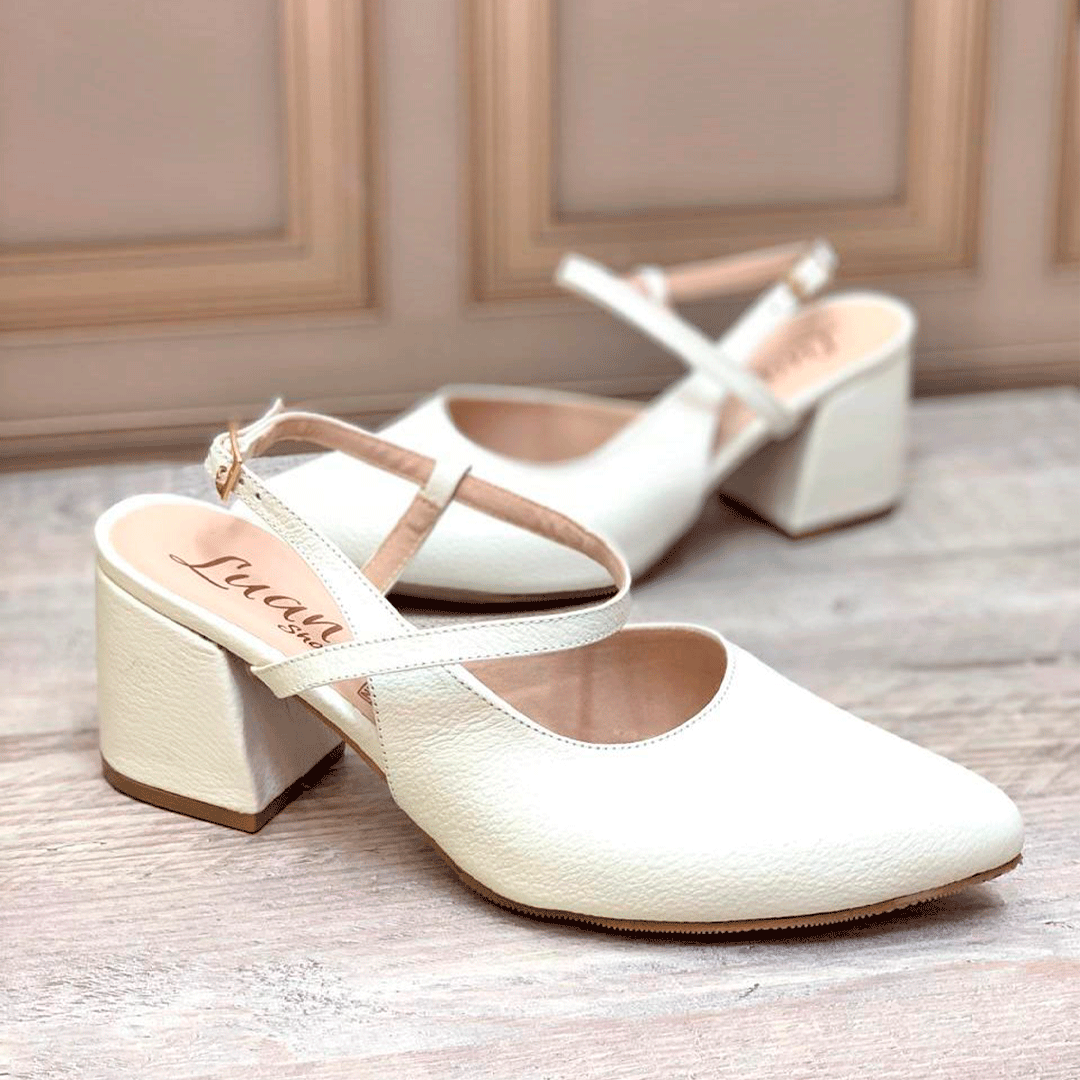 Tacones Mary Jane de cuero mate – Elegancia atemporal y comodidad