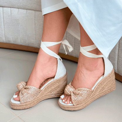 Sandalias de cuña con cintas Brisa – Glitter, altura cómoda y estilo boho